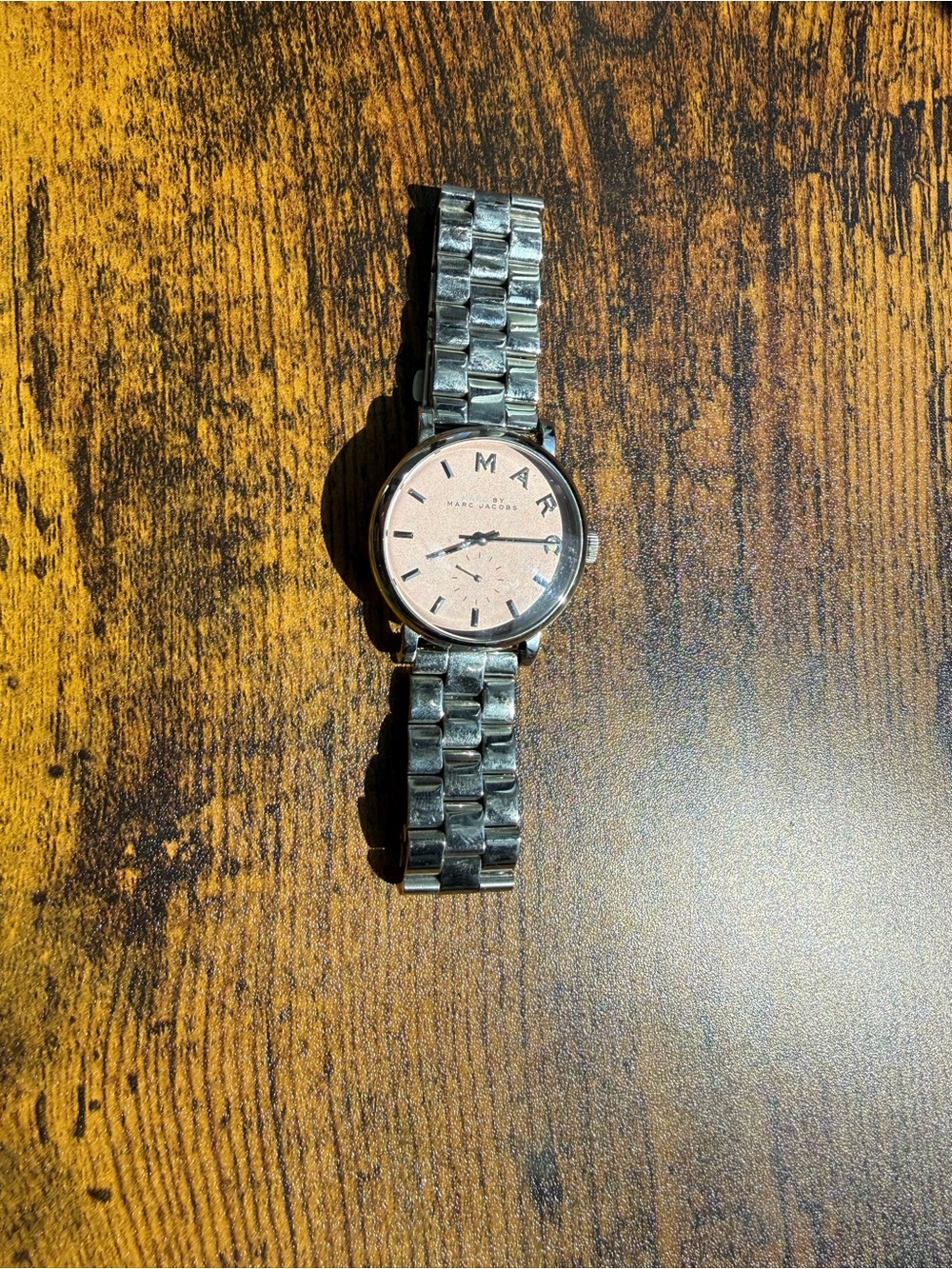 Marc Jacobs women’s Silver Bracelet Watch with Pink Dial